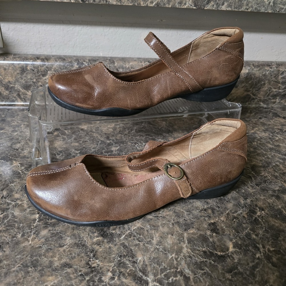 Taos Women's Brown Leather Mary Jane Flat Comfort Shoes Size 9W No Insoles